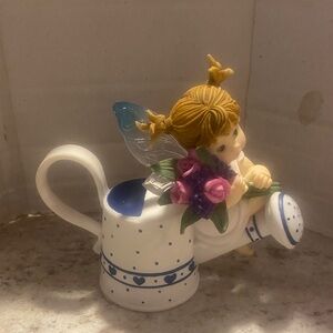 Fairy in Watering Can Pink flowers. Bouquet fairie. Vintage & NWT 20